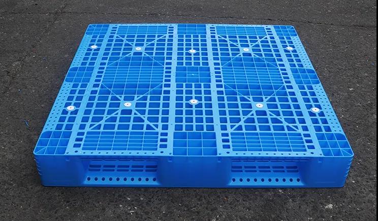 塑料托盤加工生產，現場大揭秘！